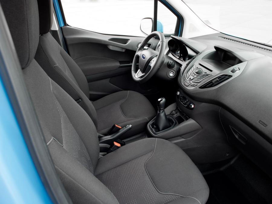  Ford Transit Courier 2014 года  (фото 2 из 17)